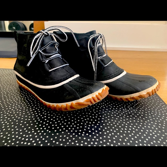 Sorel Shoes - Sorel Out N About Women’s Leather Snow Boot